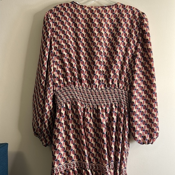 Max Studio Women's Elbow Sleeve V-Neck Tiered Maxi Geometric Pattern Size Large - Picture 7 of 12
